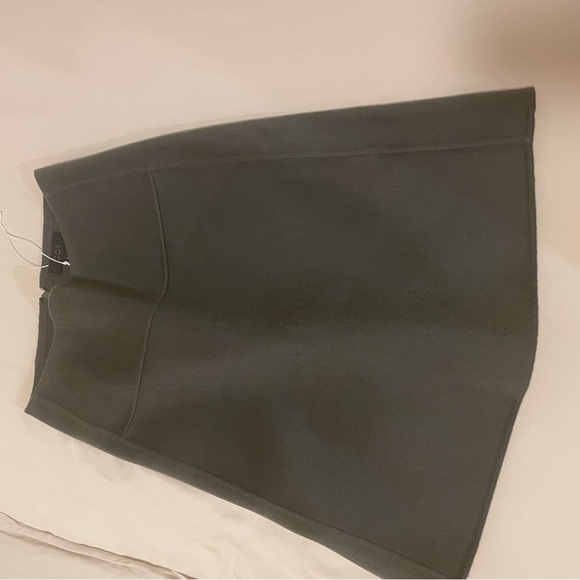 NWOT, dark green wool COS skirt, size 2 - Picture 4 of 6
